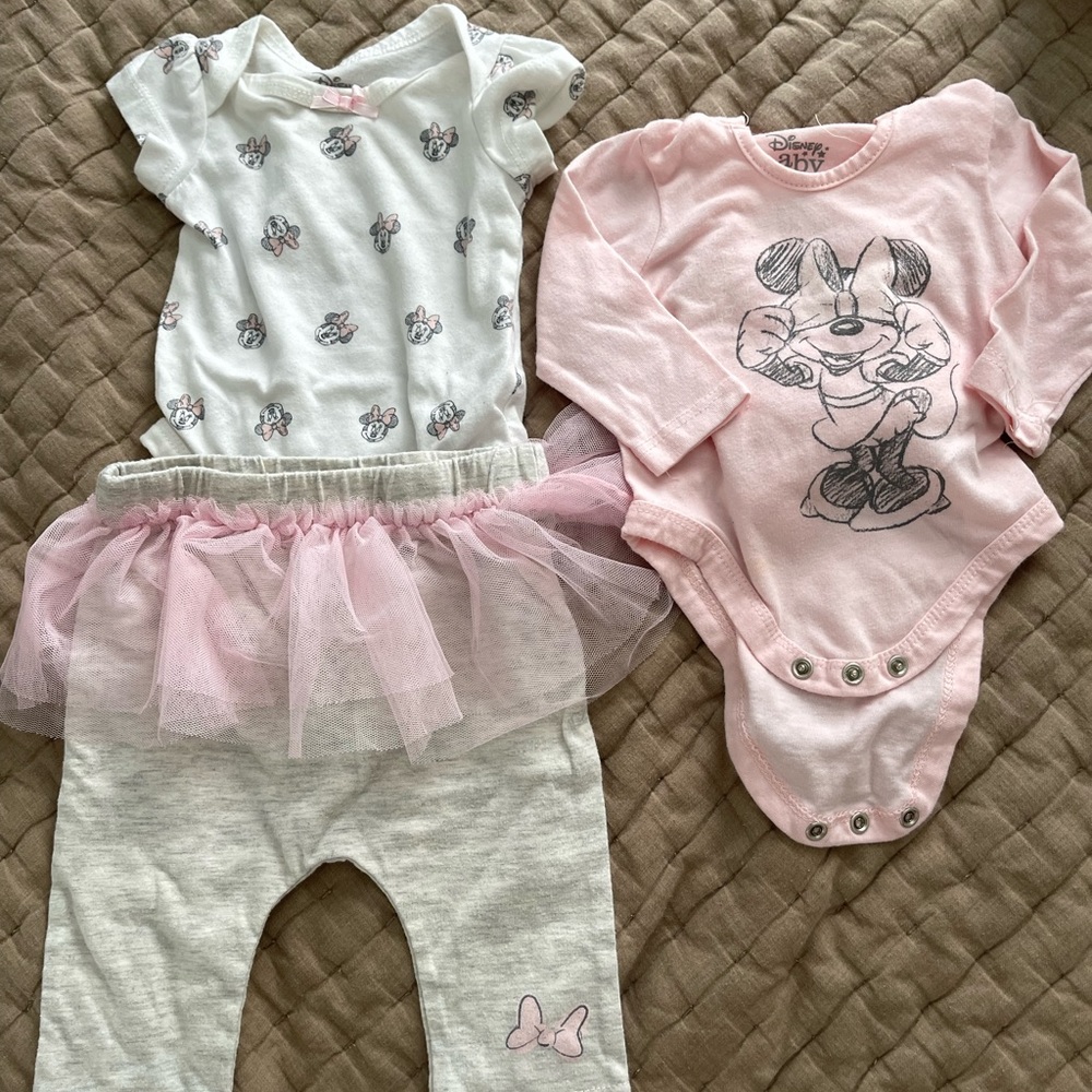 Minnie Mouse outfit